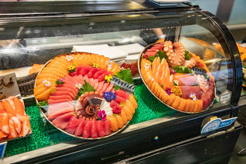 泰國曼谷彩虹雲霄酒店餐廳自助餐|一生一定要來吃一次!漫步雲端高空超豪華吃到飽餐廳