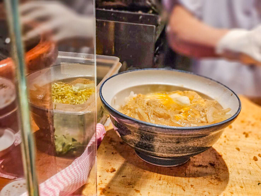 日本千代松勝蓋飯|吃不完!根本吃不完!號稱日本第一厚炸豬排蓋飯
