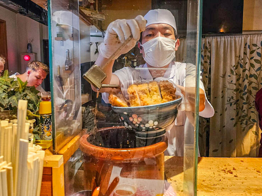 日本千代松勝蓋飯|吃不完!根本吃不完!號稱日本第一厚炸豬排蓋飯