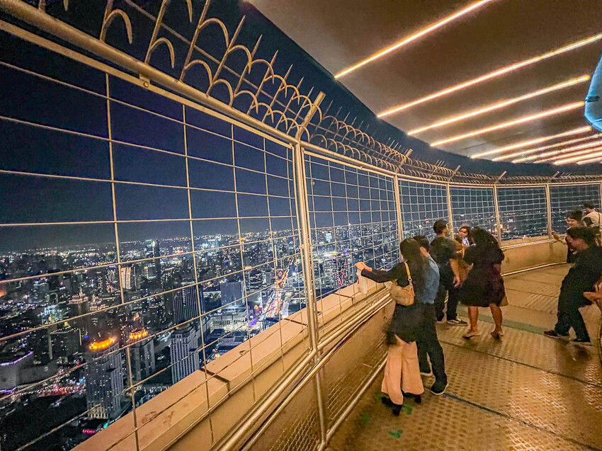 泰國曼谷彩虹雲霄酒店餐廳自助餐|一生一定要來吃一次!漫步雲端高空超豪華吃到飽餐廳