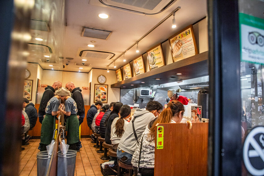 日本龜王拉麵 道頓堀店|不只有一蘭拉麵可以選擇!在地人也超愛的高評價排隊拉麵