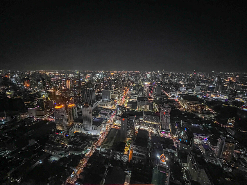泰國曼谷彩虹雲霄酒店餐廳自助餐|一生一定要來吃一次!漫步雲端高空超豪華吃到飽餐廳