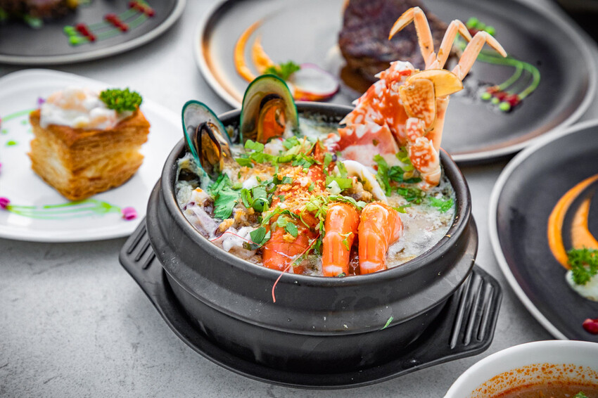 泰國曼谷彩虹雲霄酒店餐廳自助餐|一生一定要來吃一次!漫步雲端高空超豪華吃到飽餐廳