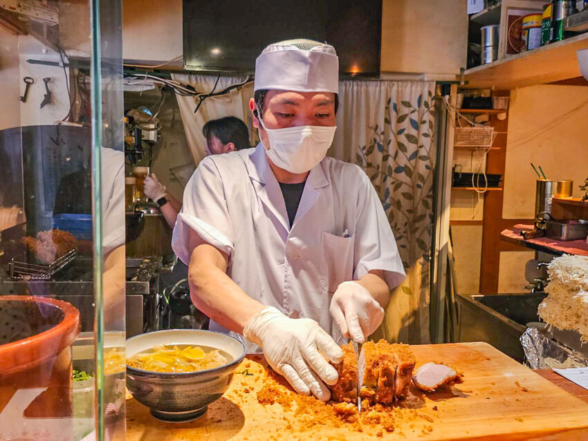 日本千代松勝蓋飯|吃不完!根本吃不完!號稱日本第一厚炸豬排蓋飯