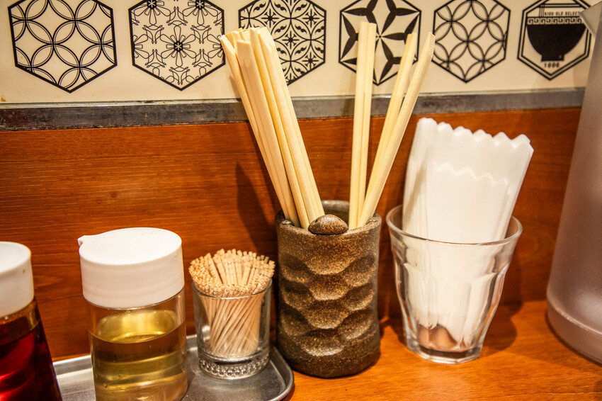 日本龜王拉麵 道頓堀店|不只有一蘭拉麵可以選擇!在地人也超愛的高評價排隊拉麵