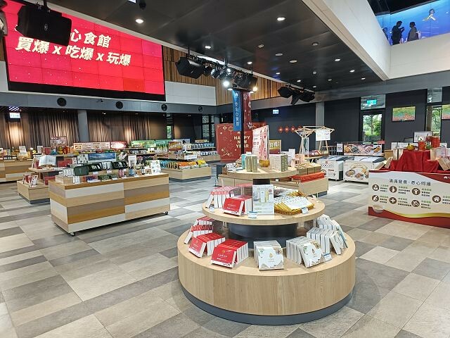 宜蘭縣蘇澳鎮安永心食館 | 宜蘭親子景點．海洋主題風觀光工廠．高科技互動遊戲超好玩．親子DIY活動超有趣．館內場景超好