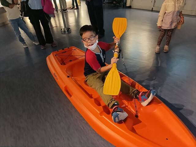 宜蘭縣蘇澳鎮安永心食館 | 宜蘭親子景點．海洋主題風觀光工廠．高科技互動遊戲超好玩．親子DIY活動超有趣．館內場景超好