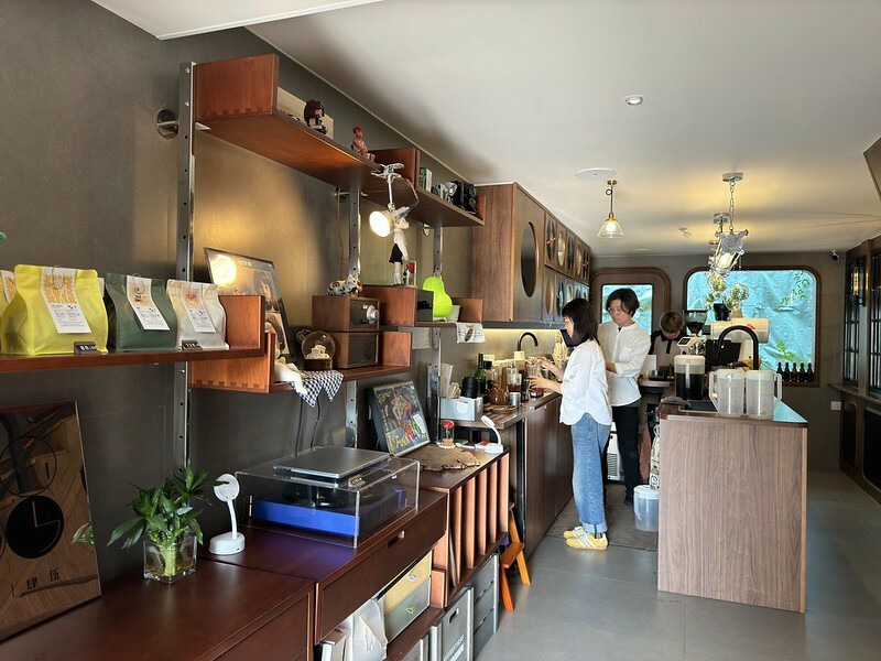 澳門澳門旅遊 ｜ 路環咖啡館，澳門首家「黑膠咖啡店」3345 Coffee & Vinyl 叁叁｜肆伍。（澳門咖啡館）