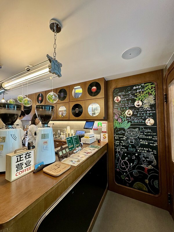 澳門澳門旅遊 ｜ 路環咖啡館，澳門首家「黑膠咖啡店」3345 Coffee & Vinyl 叁叁｜肆伍。（澳門咖啡館）