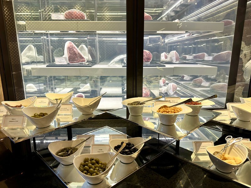 澳門澳門旅遊|The Kitchen大廚牛排館:2024澳門米其林入選餐廳。(澳門美食)