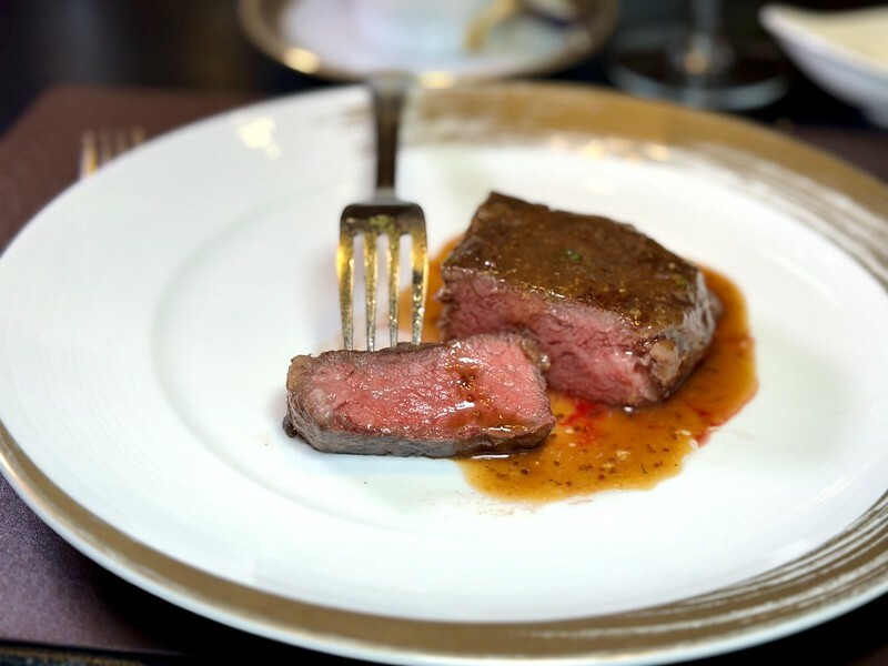 澳門澳門旅遊|The Kitchen大廚牛排館:2024澳門米其林入選餐廳。(澳門美食)