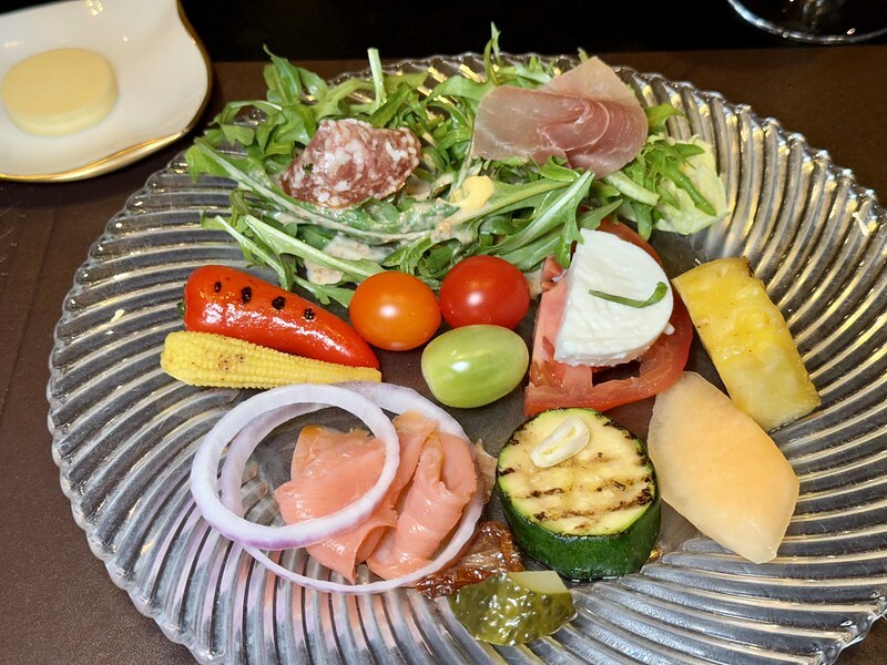 澳門澳門旅遊|The Kitchen大廚牛排館:2024澳門米其林入選餐廳。(澳門美食)