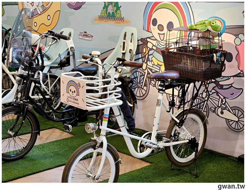 日月潭親子腳踏車推薦,騎電輔車暢遊全球十大最美自行車道,還會送蛙蛙風車耶~