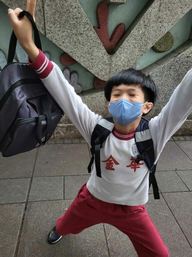 追尋功能與保護的極致結合：BEATRIX NEW YORK 英倫風兒童防潑水護脊書包