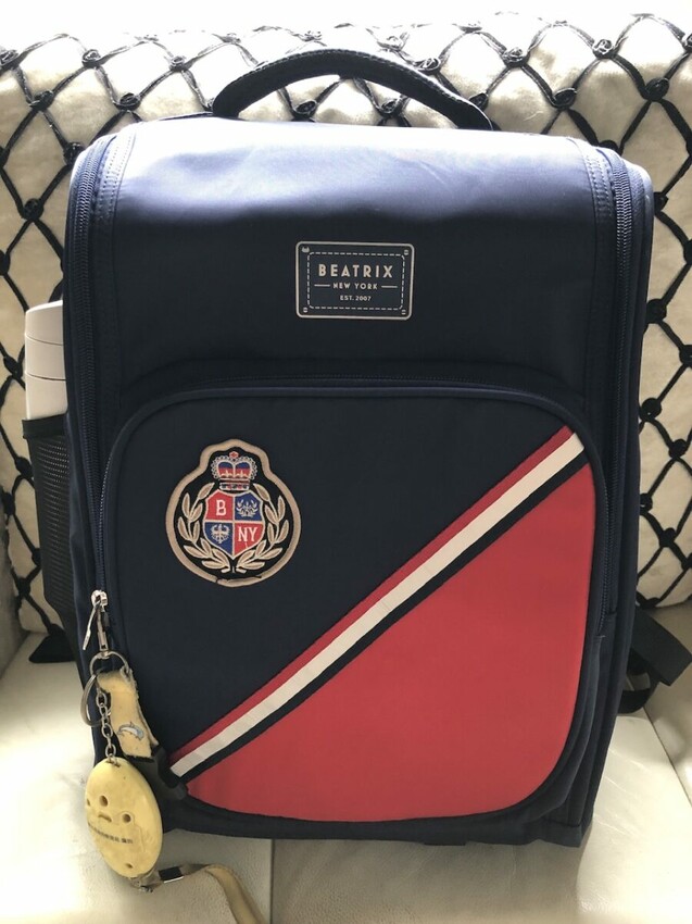 追尋功能與保護的極致結合：BEATRIX NEW YORK 英倫風兒童防潑水護脊書包