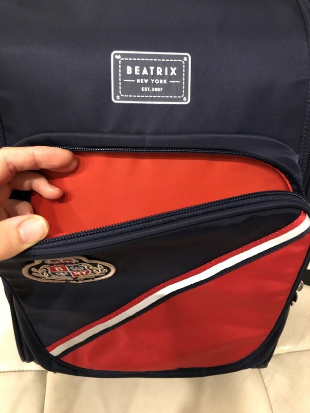 追尋功能與保護的極致結合：BEATRIX NEW YORK 英倫風兒童防潑水護脊書包