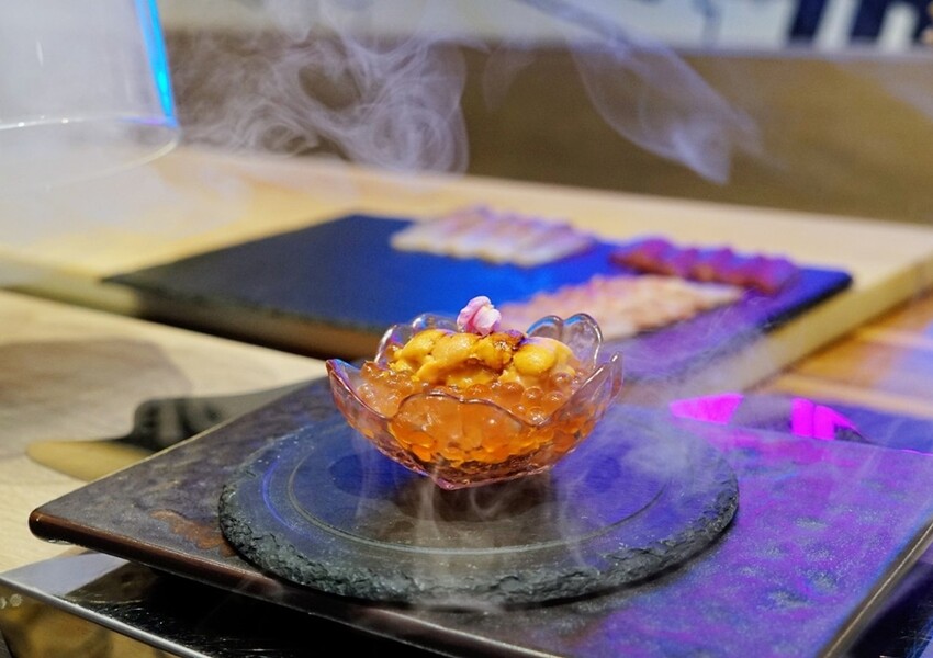 泰國芭達雅美食推薦|KINJI OMAKASE，職人手作日式無菜單料理，打造視覺味覺雙饗宴。還有獨家豪華遊艇出海享受奢華日料！！！