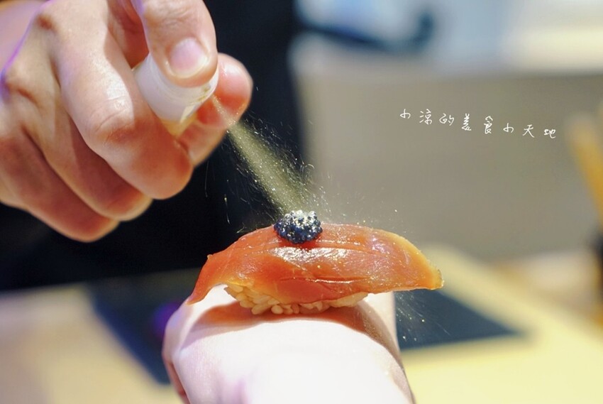 泰國芭達雅美食推薦|KINJI OMAKASE，職人手作日式無菜單料理，打造視覺味覺雙饗宴。還有獨家豪華遊艇出海享受奢華日料！！！