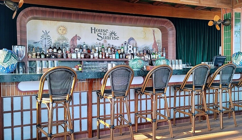 泰國芭達雅美食推薦|知名A-ONE Hotel集團品牌餐廳，超Chill！3家網美必訪餐廳，無敵海景、浪漫夕陽，美照與美味兼具的雙重享宴，做好筆記準備衝!　　