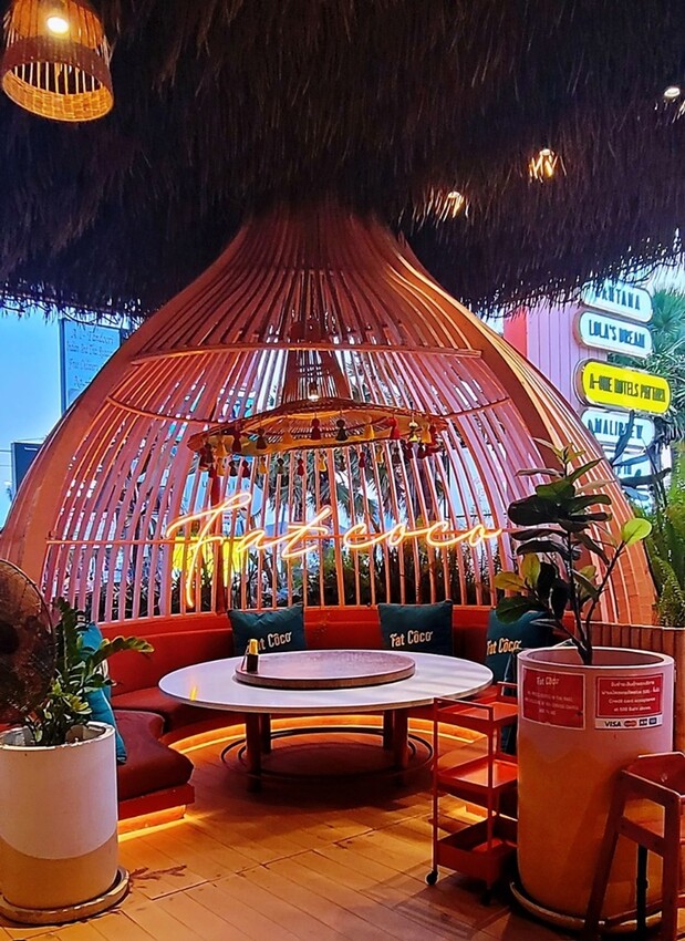 泰國芭達雅美食推薦|知名A-ONE Hotel集團品牌餐廳，超Chill！3家網美必訪餐廳，無敵海景、浪漫夕陽，美照與美味兼具的雙重享宴，做好筆記準備衝!　　