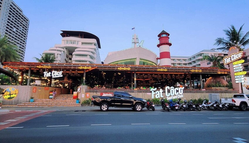 泰國芭達雅美食推薦|知名A-ONE Hotel集團品牌餐廳，超Chill！3家網美必訪餐廳，無敵海景、浪漫夕陽，美照與美味兼具的雙重享宴，做好筆記準備衝!　　