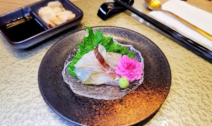 泰國芭達雅美食推薦|KINJI OMAKASE，職人手作日式無菜單料理，打造視覺味覺雙饗宴。還有獨家豪華遊艇出海享受奢華日料！！！