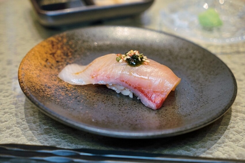 泰國芭達雅美食推薦|KINJI OMAKASE，職人手作日式無菜單料理，打造視覺味覺雙饗宴。還有獨家豪華遊艇出海享受奢華日料！！！