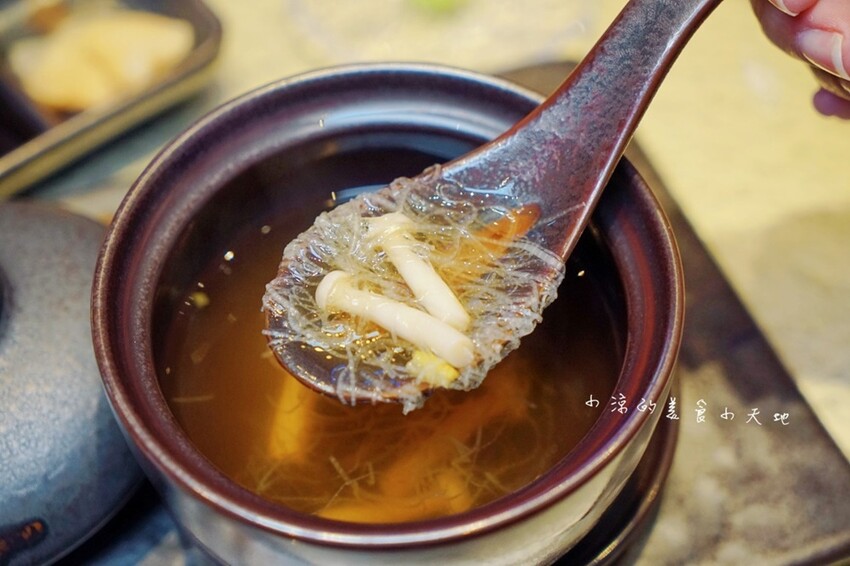 泰國芭達雅美食推薦|KINJI OMAKASE，職人手作日式無菜單料理，打造視覺味覺雙饗宴。還有獨家豪華遊艇出海享受奢華日料！！！