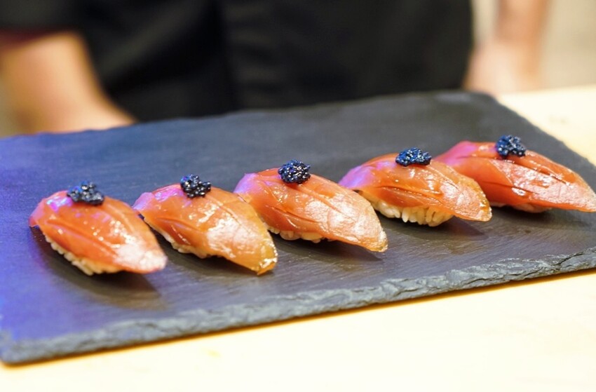 泰國芭達雅美食推薦|KINJI OMAKASE，職人手作日式無菜單料理，打造視覺味覺雙饗宴。還有獨家豪華遊艇出海享受奢華日料！！！