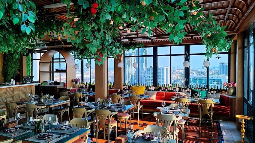 泰國芭達雅美食推薦|知名A-ONE Hotel集團品牌餐廳，超Chill！3家網美必訪餐廳，無敵海景、浪漫夕陽，美照與美味兼具的雙重享宴，做好筆記準備衝!　　