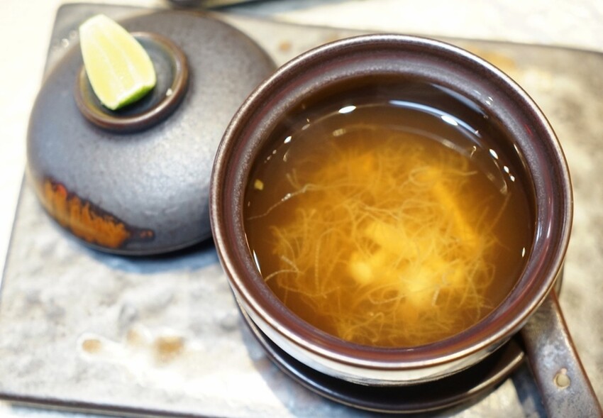 泰國芭達雅美食推薦|KINJI OMAKASE，職人手作日式無菜單料理，打造視覺味覺雙饗宴。還有獨家豪華遊艇出海享受奢華日料！！！