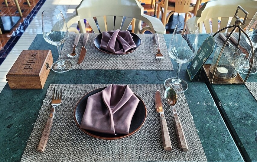 泰國芭達雅美食推薦|知名A-ONE Hotel集團品牌餐廳，超Chill！3家網美必訪餐廳，無敵海景、浪漫夕陽，美照與美味兼具的雙重享宴，做好筆記準備衝!　　