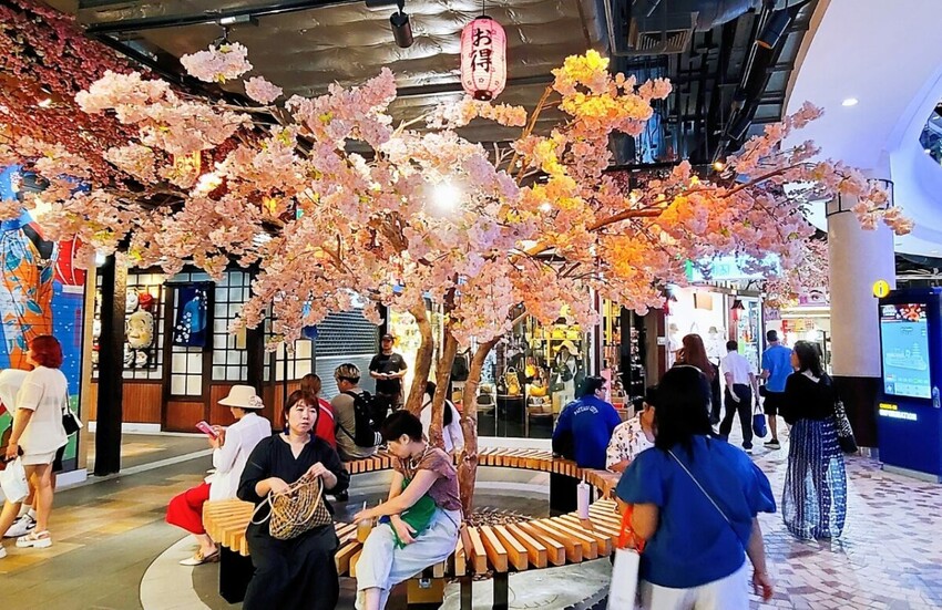 泰國芭達雅TERMINAL21 PATTAYA 航站購物中心，吃美食購好物、娛樂休閒一次搞定!