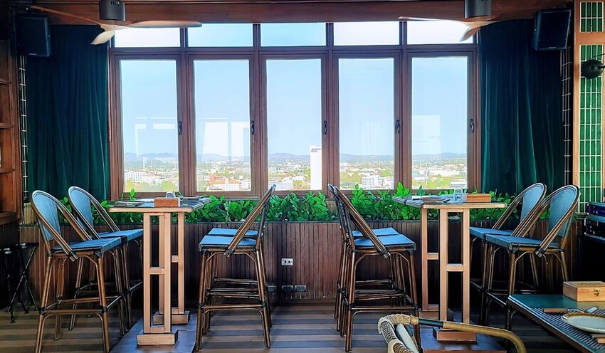 泰國芭達雅美食推薦|知名A-ONE Hotel集團品牌餐廳，超Chill！3家網美必訪餐廳，無敵海景、浪漫夕陽，美照與美味兼具的雙重享宴，做好筆記準備衝!　　