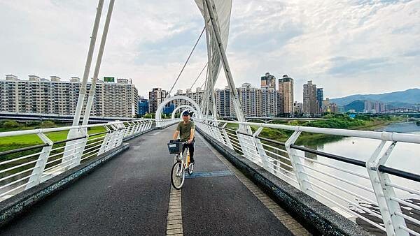 IMG_1046.jpg IMG_1046.jpg