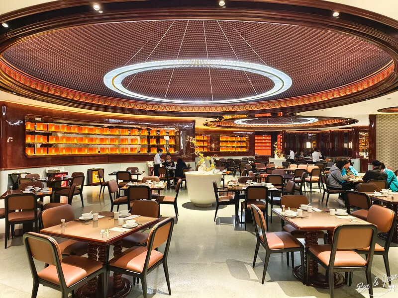 澳門澳門范思哲豪華酒店(Palazzo Versace Macau)》義大利殿堂級品牌，華麗格調、絢爛堂皇的設計品味，從裏到外