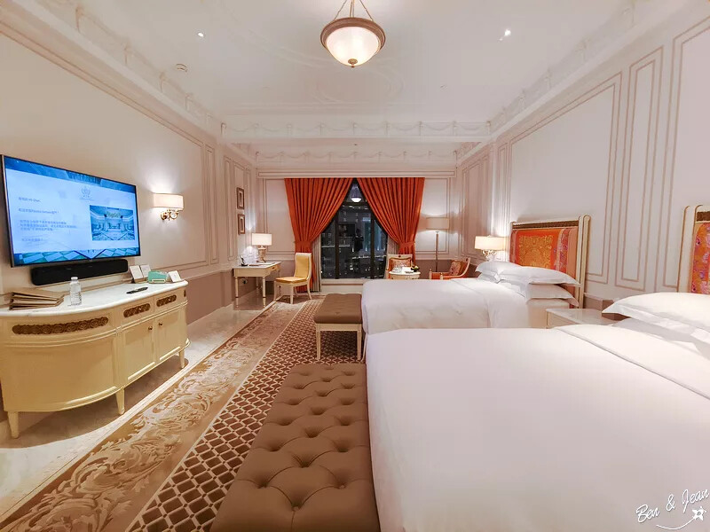 澳門澳門范思哲豪華酒店(Palazzo Versace Macau)》義大利殿堂級品牌，華麗格調、絢爛堂皇的設計品味，從裏到外