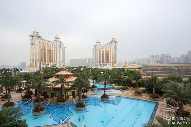 澳門澳門范思哲豪華酒店(Palazzo Versace Macau)》義大利殿堂級品牌，華麗格調、絢爛堂皇的設計品味，從裏到外