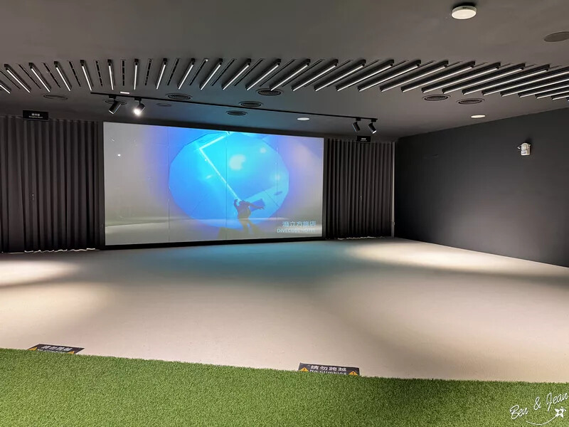 台中市西屯區台中中央公園遊客中心》最酷的遊客中心，以飛航為主題室內景點、免費參觀超有趣