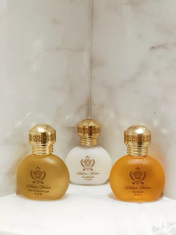 澳門澳門范思哲豪華酒店(Palazzo Versace Macau)》義大利殿堂級品牌，華麗格調、絢爛堂皇的設計品味，從裏到外