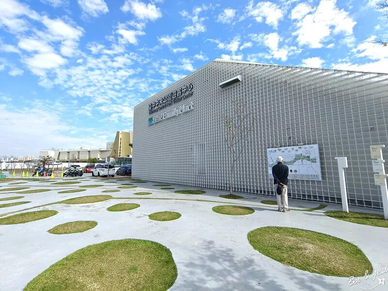 台中市西屯區台中中央公園遊客中心》最酷的遊客中心，以飛航為主題室內景點、免費參觀超有趣