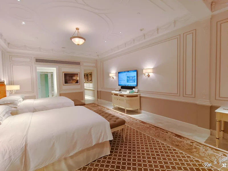 澳門澳門范思哲豪華酒店(Palazzo Versace Macau)》義大利殿堂級品牌，華麗格調、絢爛堂皇的設計品味，從裏到外