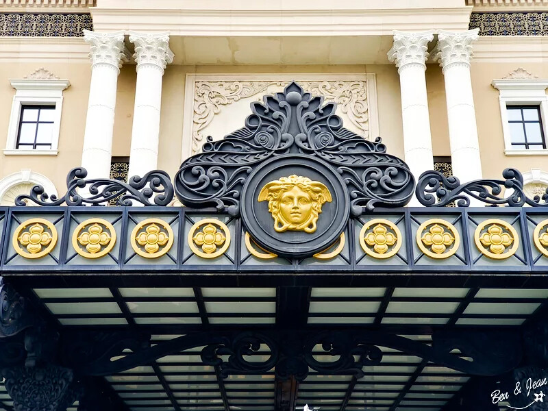 澳門澳門范思哲豪華酒店(Palazzo Versace Macau)》義大利殿堂級品牌，華麗格調、絢爛堂皇的設計品味，從裏到外