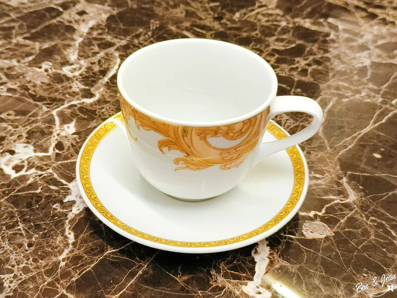 澳門澳門范思哲豪華酒店(Palazzo Versace Macau)》義大利殿堂級品牌，華麗格調、絢爛堂皇的設計品味，從裏到外