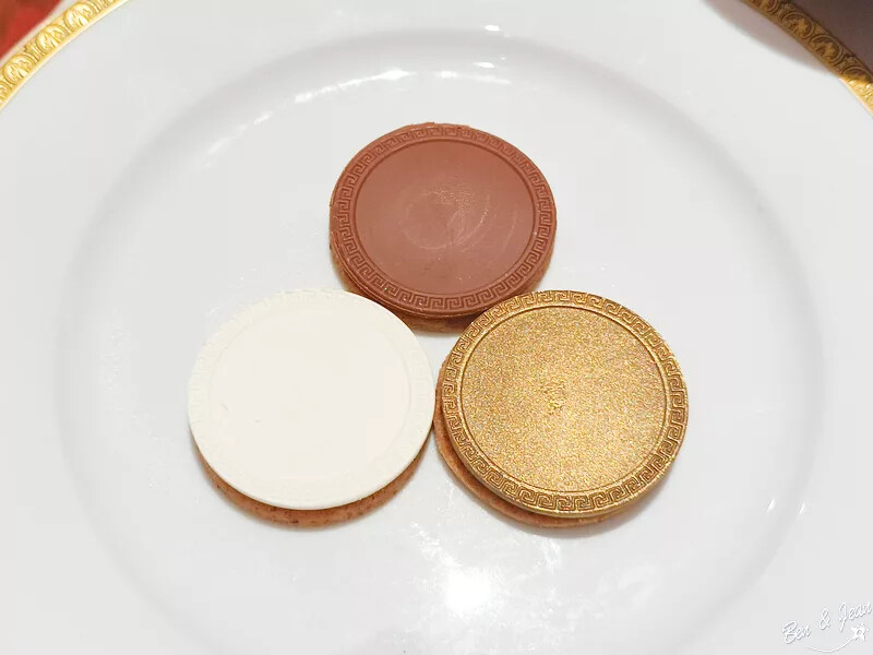 澳門澳門范思哲豪華酒店(Palazzo Versace Macau)》義大利殿堂級品牌，華麗格調、絢爛堂皇的設計品味，從裏到外