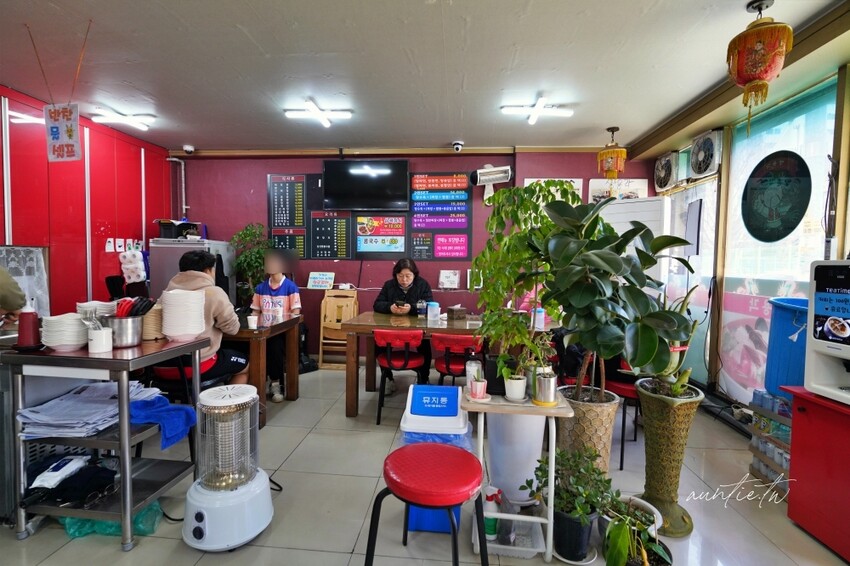 韓國【韓國】水原美食|雙龍閣 쌍용각 韓式炸醬麵、糖醋肉,在地人滿滿水原美食