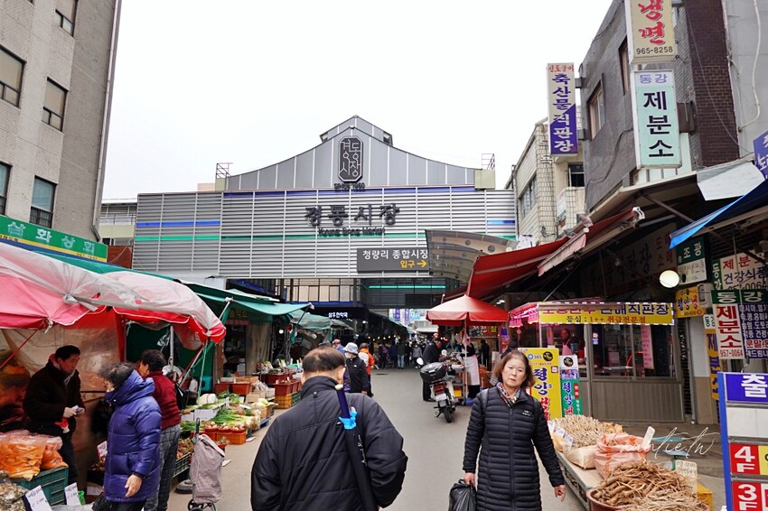 韓國【首爾】祭基洞站｜京東市場平壤冷麵，清爽冷麵，大顆飽滿夠味餃子