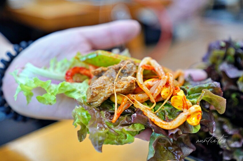 韓國【韓國】水原美食｜明城排骨，長安門旁水原必吃水原排骨，甜鹹軟嫩烤排骨