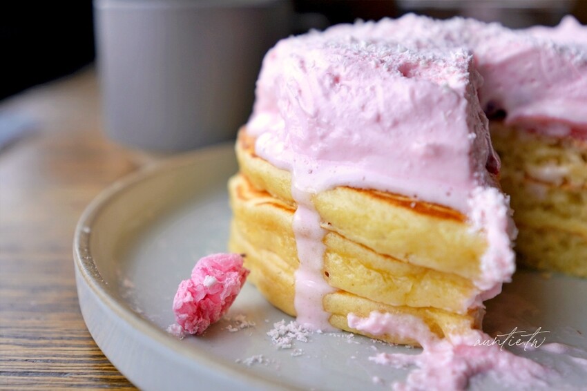 日本【京都美食】河原町|Kacto 鴨川旁美麗風景咖啡廳,櫻花季更是與大片櫻花林正面對決