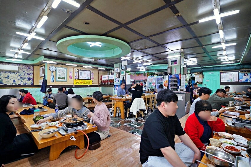 韓國【韓國】水原美食｜明城排骨，長安門旁水原必吃水原排骨，甜鹹軟嫩烤排骨